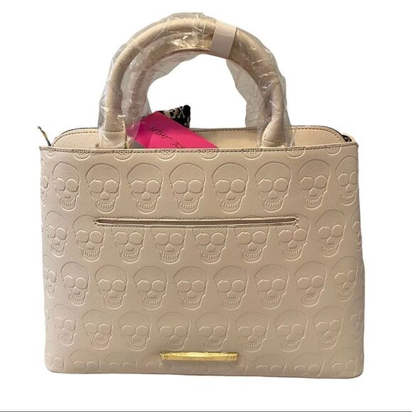 Betsey Johnson Skulltastic Satchel in Creme. - Picture 4 of 8